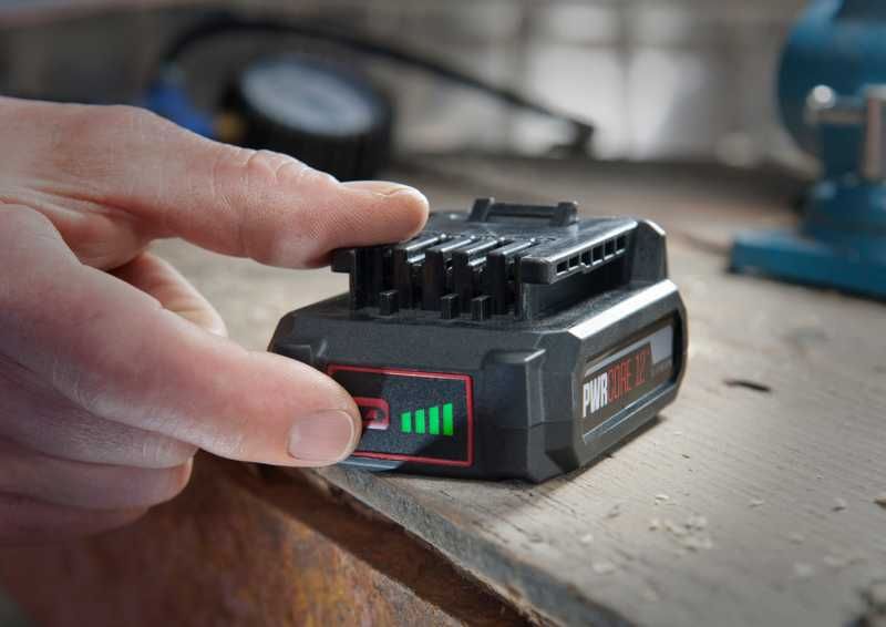 SKIL 2110 зарядно и батерия 12 V, 1 x 2.0 Ah