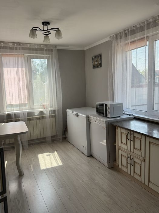 Продается 2-этажный дом в районе МЖК