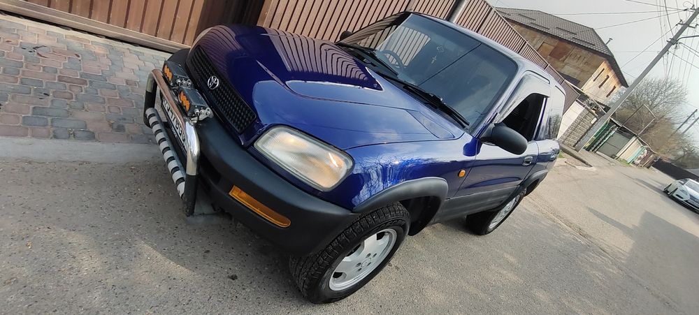 В продаже авто , rav 4