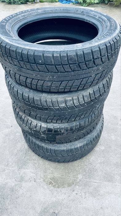 Покрышка почти новая