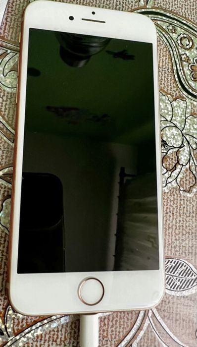 IPhone 8 , 64 gb