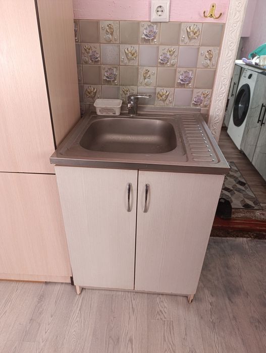 Тумба с умывальник