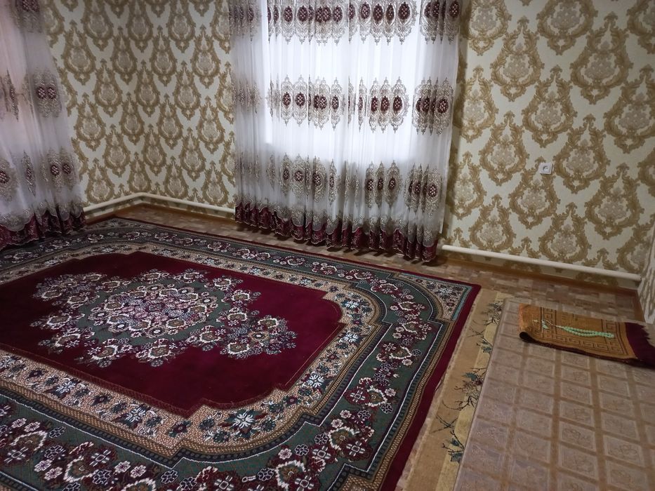 Umid polyolkada 6 sotixlik uy sotiladi