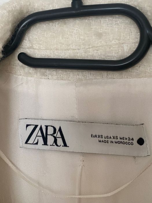Palton Zara xs material boucle cream
