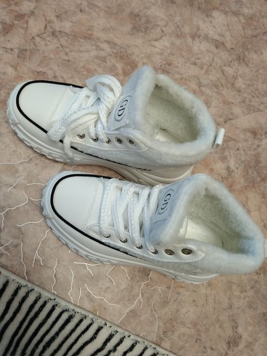 Продам угги зимние