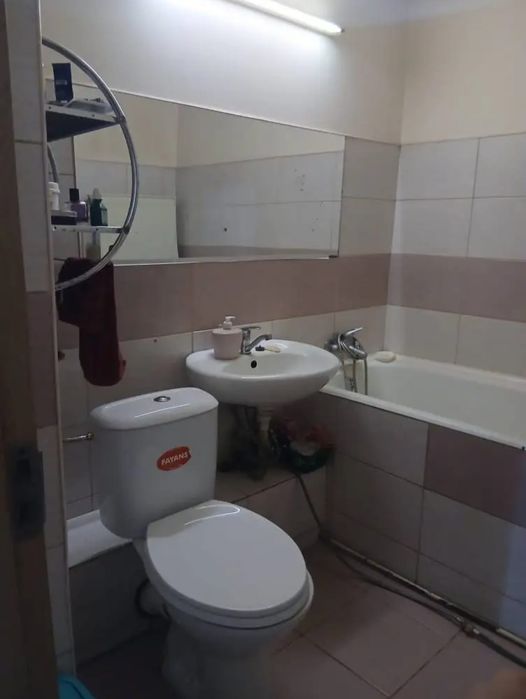 Vând apartament 2 camere strada Oituz