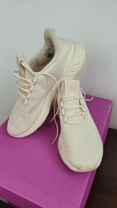 Pantofi sport Adidas