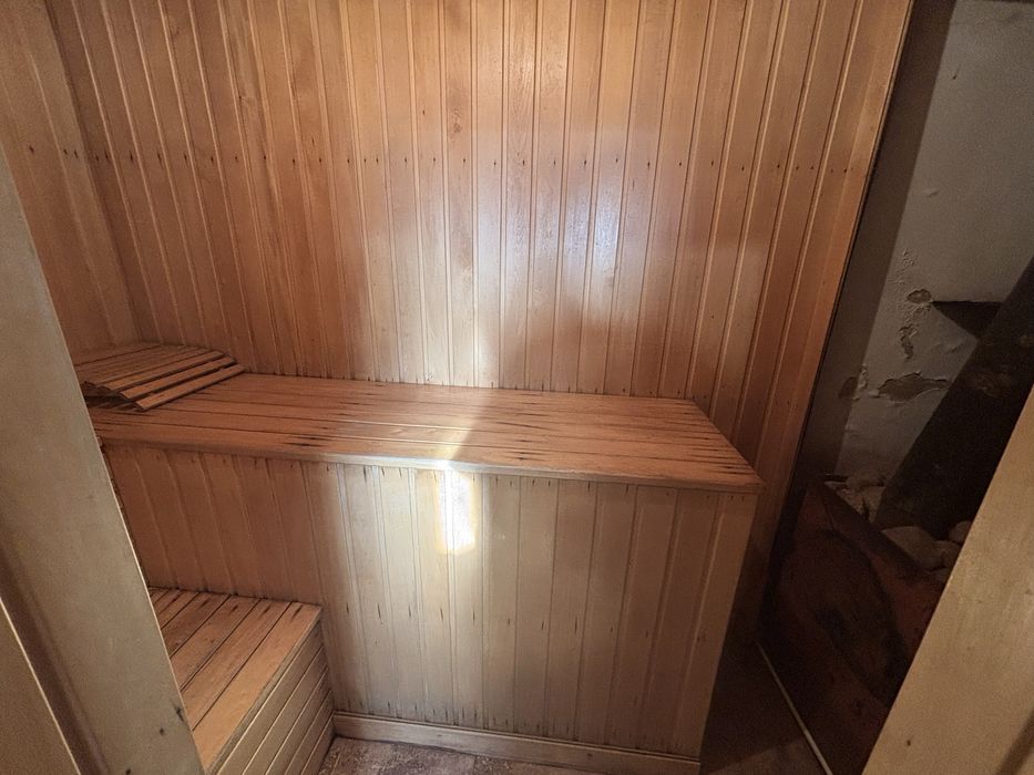 Баня 1000 тенге.