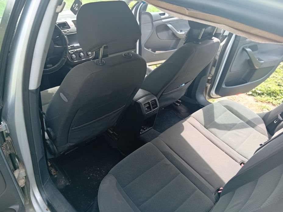 Vand golf 5, motor 2.0 140 cai