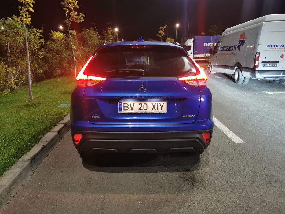 Vând Mitsubishi Eclipse Cross PHEV