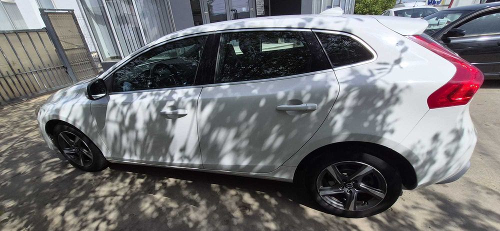 VOLVO V40 AF 2015