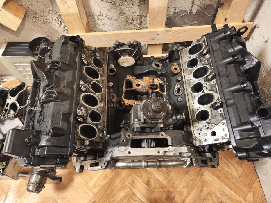 Ппродавам двигател CRT 3.0 TDI на части