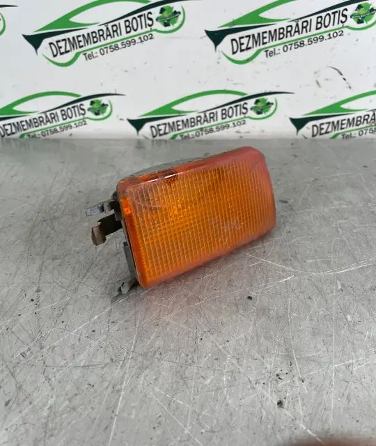 Lampa semnalizare fata dreapta 8580391 Volkswagen VW Golf 1996