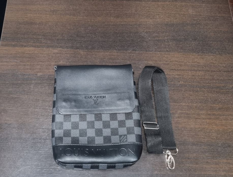 Gentuță  borseta LOUIS VUITTON