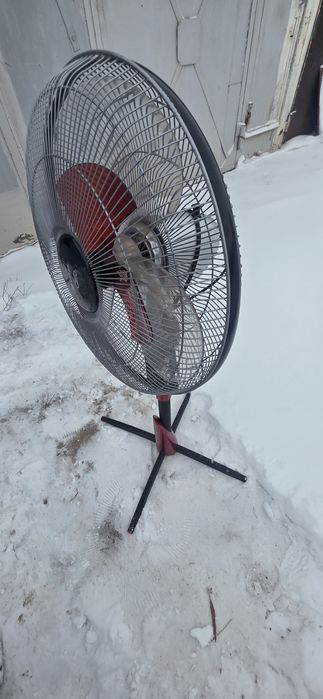 Продам Вентилятор торг есть
