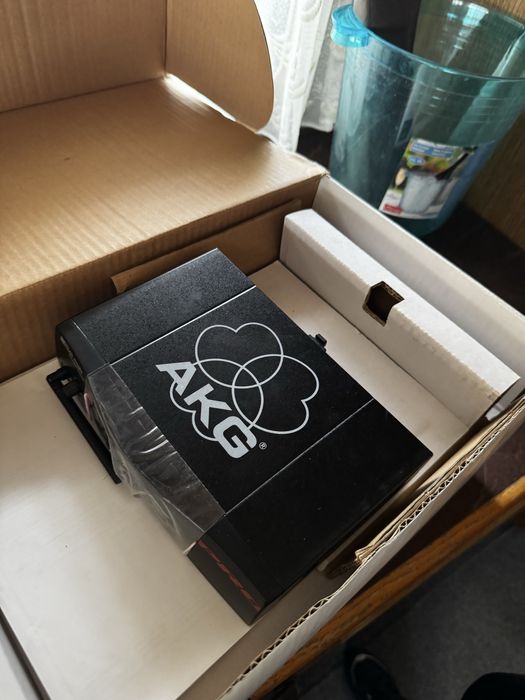 Microfon AKG HT 40 pro