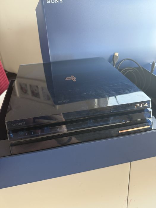 PS4 Pro 500 Milion Edition