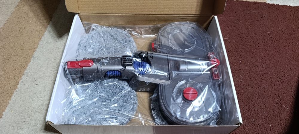 Продам насадку на dyson пылесосы