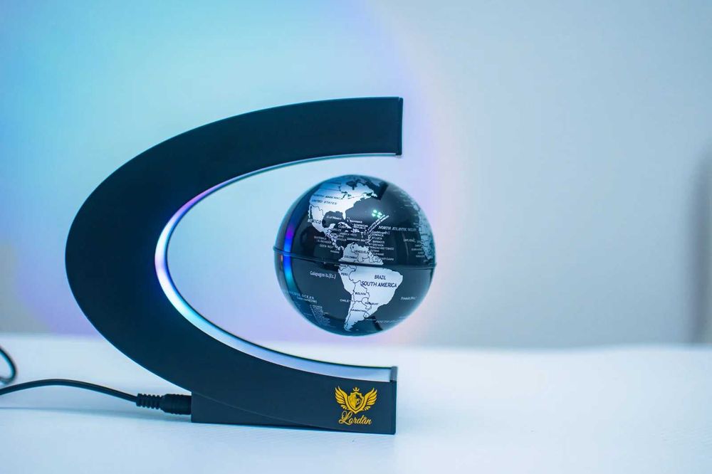 Veioze cu bilute fosforescente, meduze, glob plutitor