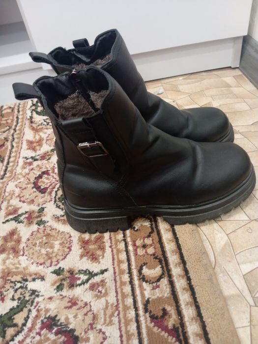 Продам женские сапожки