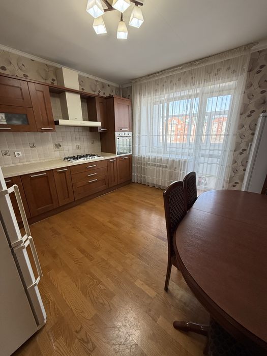 Продам 4-х комнатную квартиру