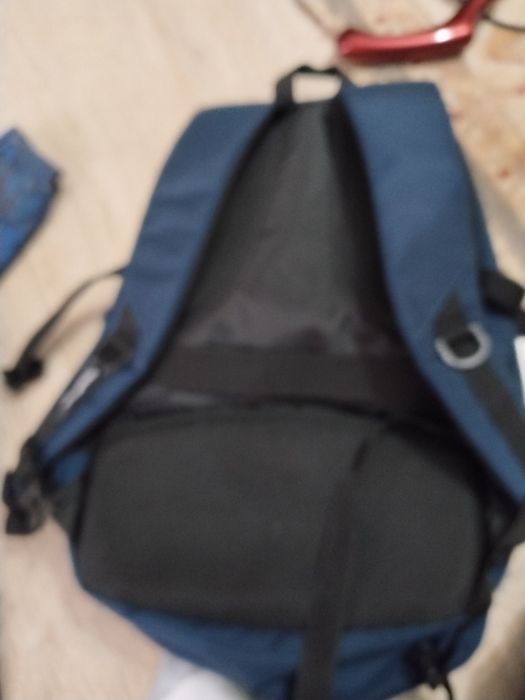 Продаю рюкзаки и перчатки