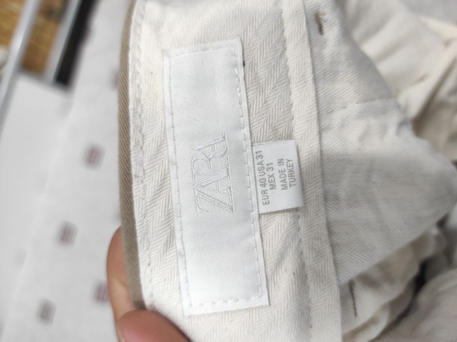 Бежевые штаны Zara