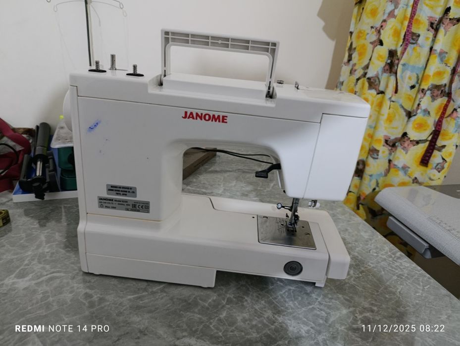 Tikuv moshina JANOME 523c