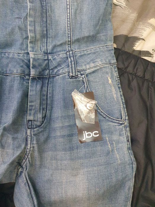 Комбинезон джинсовый. S размер