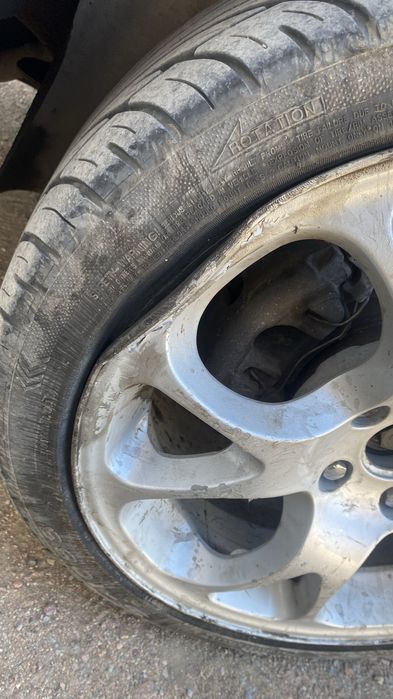 Диск с покрышками на r18