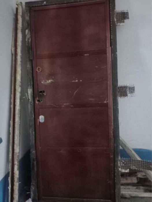 Входная дверь метал