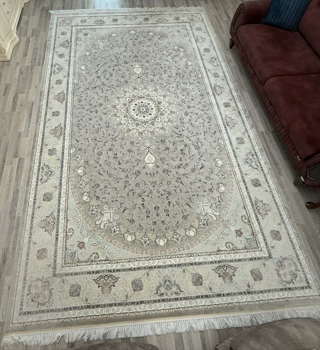 Продам ковры срочно