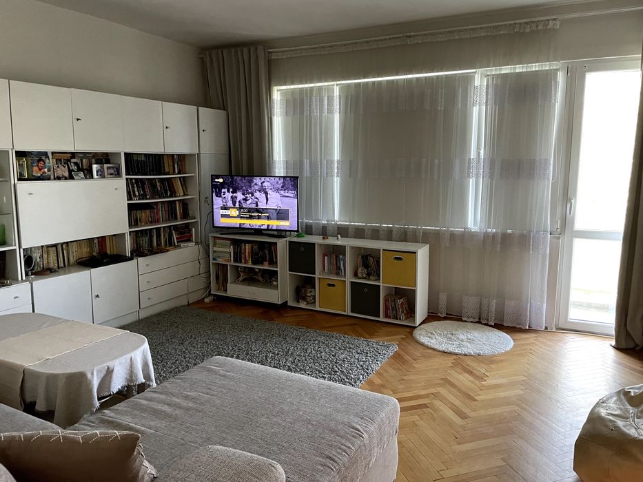 Продава се Тристаен апартамент в Лом - 110 кв.м за 610 €/кв.м - Снимка #1