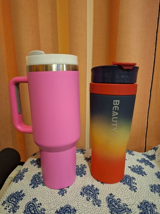 Термо чаша SMEG, нова, има и зелена, лилава,бежова, жълта, тюткоаз