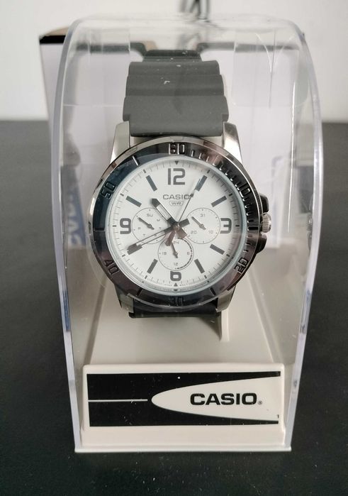 V'DAY gifts: ceasuri pentru tine și ea/el