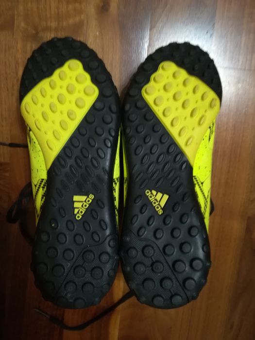 Оригинални стоножки маратонки Адидас номер 35
