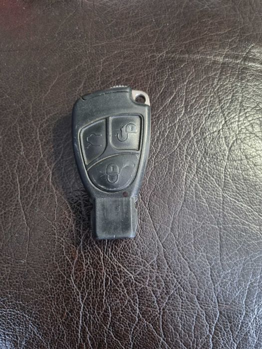Ключ за  - Mercedes