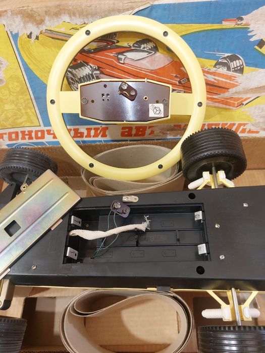 Стара радиоуправляема количка СССР, 1990 / Гоночный автомобиль "Спорт"