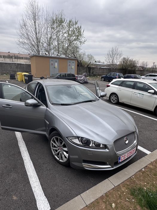 Jaguar XF line Luxury recent adus, scos nr rosii