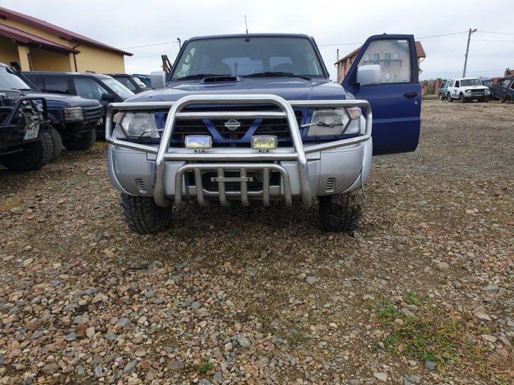 dezmembrez nissan patrol y61