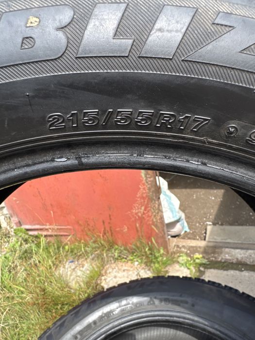 215/55/17 Bridgestone blizak vrx