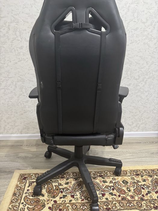 Продам игровое кресло