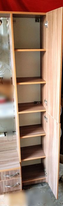 Продаётся шкаф в прихожую
