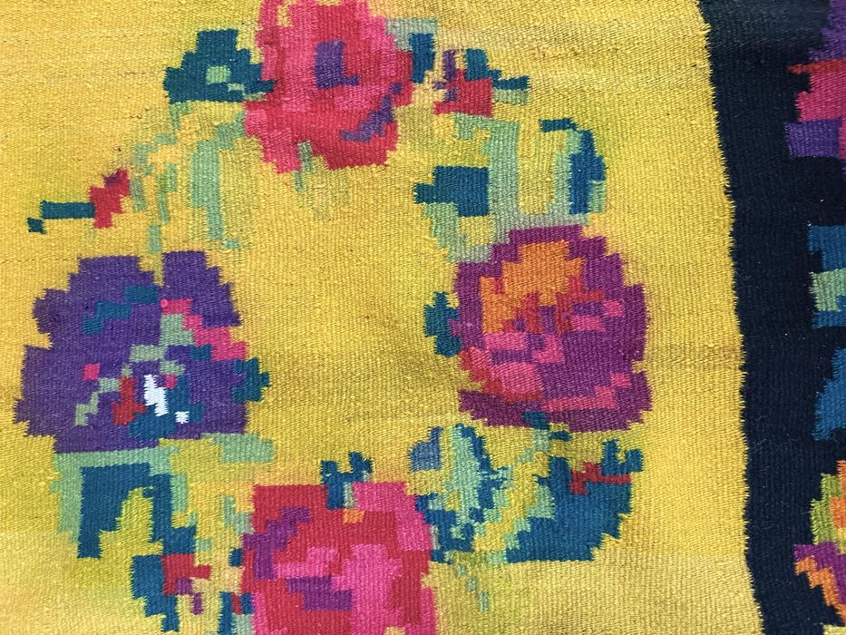 Covor/scoarta/kilim romanesc vechi-motiv figurativ unic