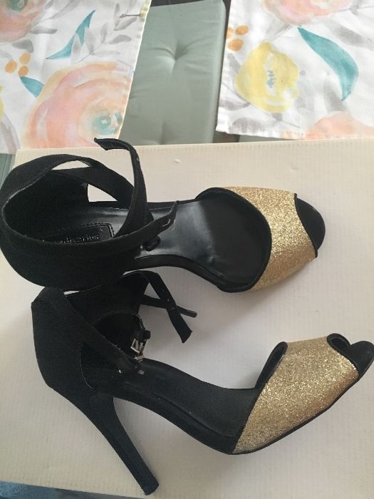 Haine si incaltaminte