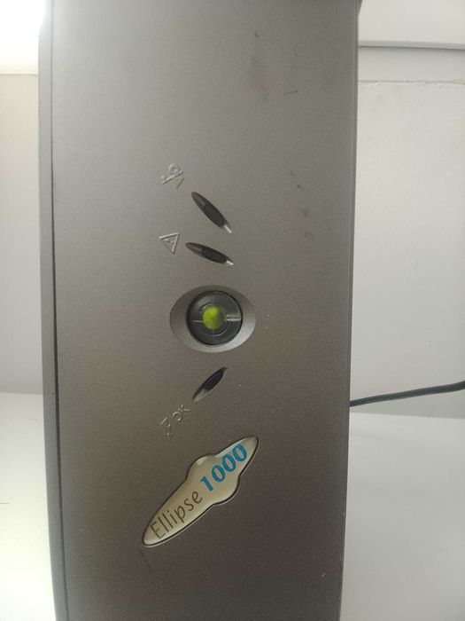 UPS Eaton Elipse ASR 1000 merge pe baterie de masina
