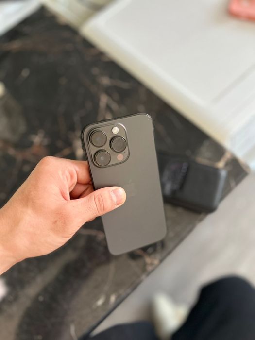 айфон 14 про чорный