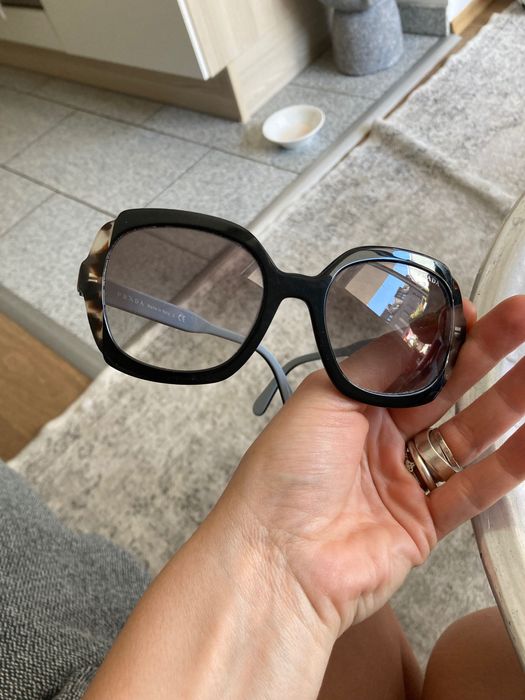 Prada очила много добро състояние