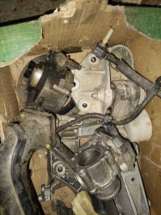 vand diverse piese motor peugeot citroen 1,6, hdi an2010-2015