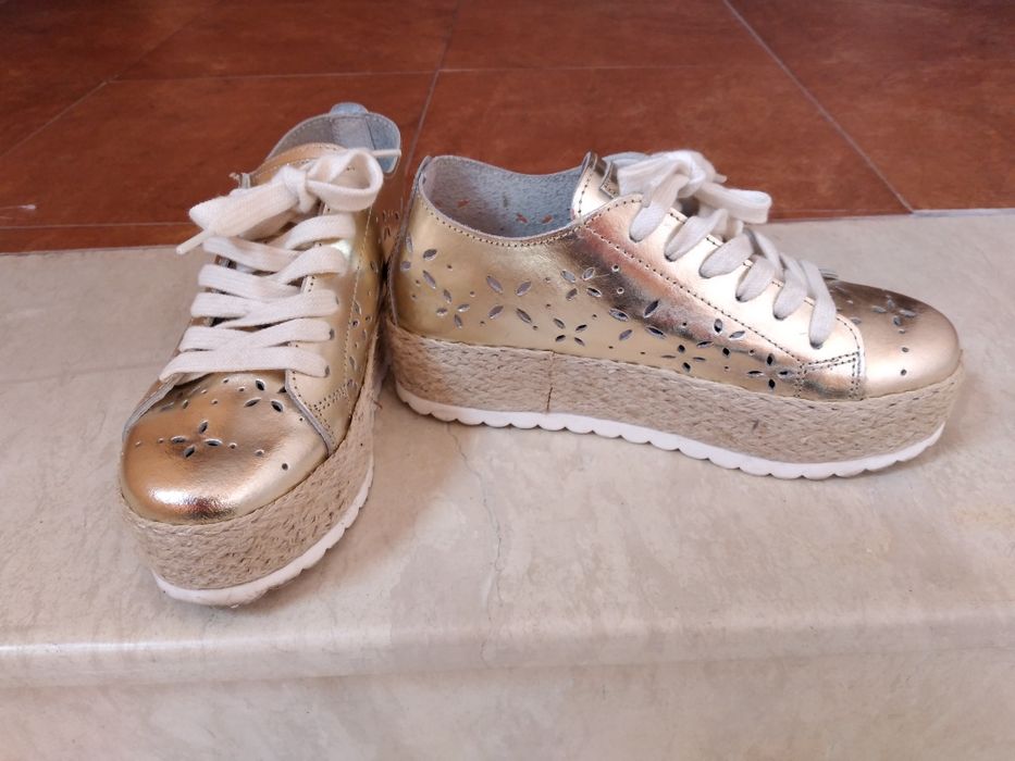 Маркова обувка спортна